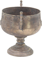 Load image into Gallery viewer, Deco 79 29553 Planter, Tarnished Brass