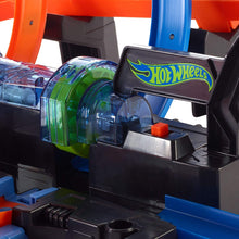 Load image into Gallery viewer, Hot Wheels Corkscrew Crash Track Set