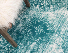 Load image into Gallery viewer, Unique Loom Traditional Vintage Round Rug