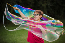 Load image into Gallery viewer, WOWMAZING Giant Bubble Powder Kit: Include Large Bubble Wand and 3 Packet of Big Bubble Powder (Makes 3 Gallons) - Outdoor Toy for Kids, Boys, Girls - Powder Made in USA