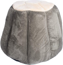Load image into Gallery viewer, Armarkat Cat Bed, Laurel Green and Beige