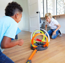 Load image into Gallery viewer, Hot Wheels Roto Revolution Track Set