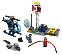 Load image into Gallery viewer, LEGO Juniors/4+ The Incredibles 2 Elastigirl’s Rooftop Pursuit 10759 Building Kit (95 Piece)