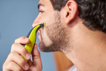 Load image into Gallery viewer, Philips Norelco OneBlade hybrid electric trimmer and shaver, QP2520/70