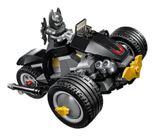 Load image into Gallery viewer, LEGO DC Super Heroes Batman: The Attack of the Talons 76110 Building Kit (155 Piece)