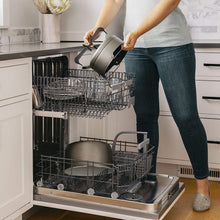 Load image into Gallery viewer, Ninja FD401 Foodi 8-qt. 9-in-1 Deluxe XL Cooker &amp; Air Fryer-Stainless Steel Pressure Cooker