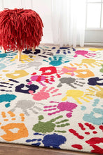 Load image into Gallery viewer, nuLOOM Pinkie Handprint Rug 4' 1" x 6' Multi Rectangle (ECCR15A-4106)