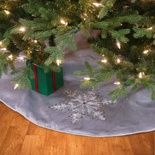 Load image into Gallery viewer, National Tree Snowflake Accessory, Silver