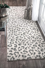 Load image into Gallery viewer, nuLOOM Print Leopard Rug