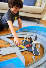 Load image into Gallery viewer, Disney/Pixar Cars 3 Ultimate Florida Speedway Track Set