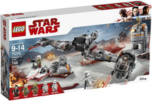 Load image into Gallery viewer, LEGO Star Wars: The Last Jedi Defense of Crait 75202 Building Kit (746 Piece)
