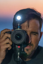 Load image into Gallery viewer, Lume Cube Photo/Video Single Light Kit with DSLR Mount
