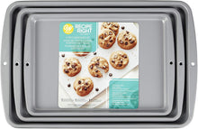 Load image into Gallery viewer, Wilton Recipe Right 3 Piece Cookie Pan Set