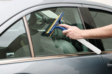 Load image into Gallery viewer, Rain-X 9425CDX Liquid Filled 8" Spray Squeegee