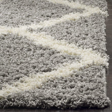 Load image into Gallery viewer, Safavieh Dallas Shag Collection SGD257A Trellis Area Rug, 10' x 14'