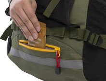 Load image into Gallery viewer, Cat Caterpillar Performance Hydration Backpack