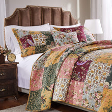 Load image into Gallery viewer, Greenland Home Antique Chic 100% Cotton Authentic Patchwork Quilt Set