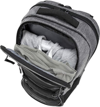 Load image into Gallery viewer, Targus Large Commuter Work and Play Large Cycling Fitness Backpack