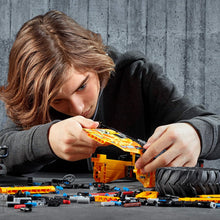Load image into Gallery viewer, LEGO Technic 4x4 X treme Off Roader 42099 Building Kit (958 Pieces)