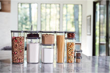 Load image into Gallery viewer, Rubbermaid 1994227 Container, BPA-Free Plastic, Clear Brilliance Pantry Airtight Food Storage, Open Stock, Sugar (12 Cup)