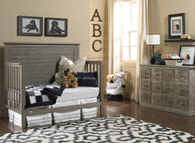 Load image into Gallery viewer, Fisher-Price Quinn 4-in-1 Convertible Crib