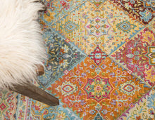 Load image into Gallery viewer, Unique Loom Baracoa Collection Bright Tones Vintage Traditional Multi Area Rug (5' x 8')