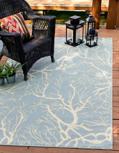 Load image into Gallery viewer, Unique Loom Outdoor Botanical Collection Vintage Patchwork Transitional Indoor and Outdoor Flatweave Area Rug